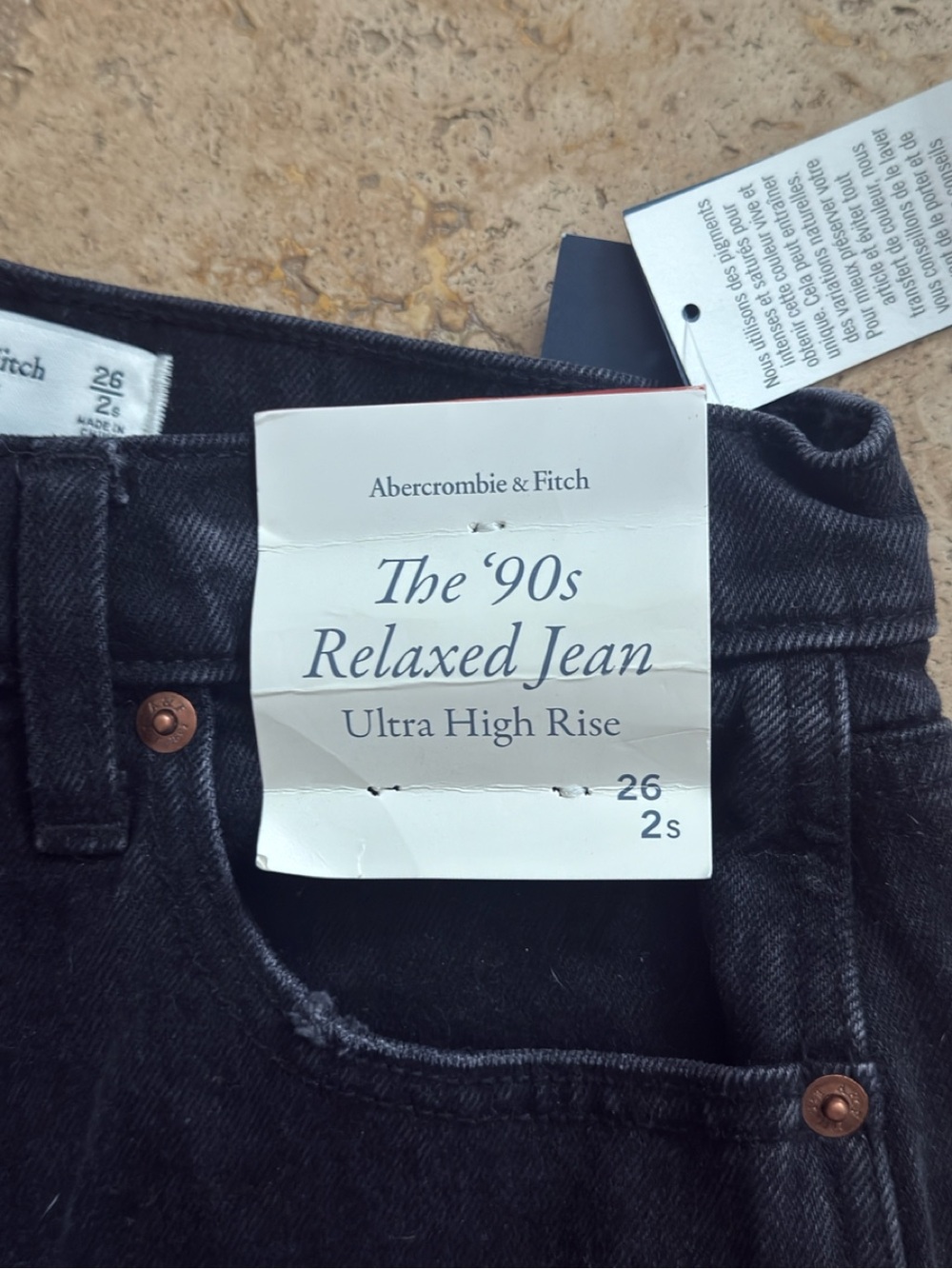 NWT- Abercrombie - 90s Relaxed Fit Ultra High Rise Jeans - Black - Picture 2 of 5